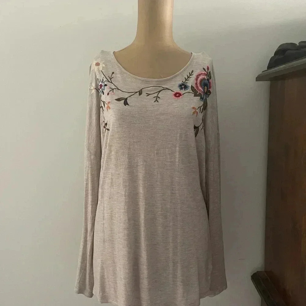 Francescas Alya long sleeve top - Picture 7 of 9